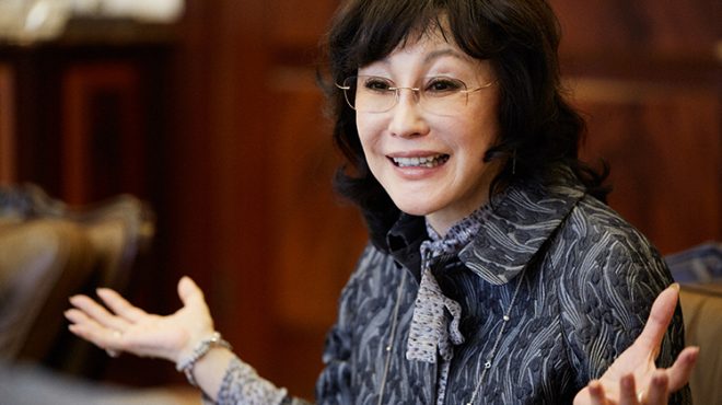 Keiko Erikawa speaking about corporate governance and leadership strategy