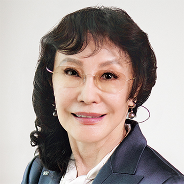 Keiko Erikawa professional portrait